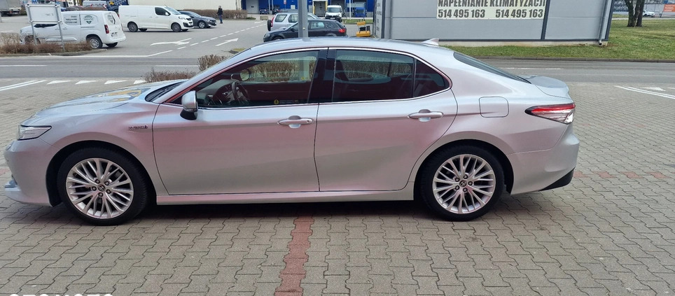 Toyota Camry cena 123900 przebieg: 125354, rok produkcji 2020 z Warszawa małe 781